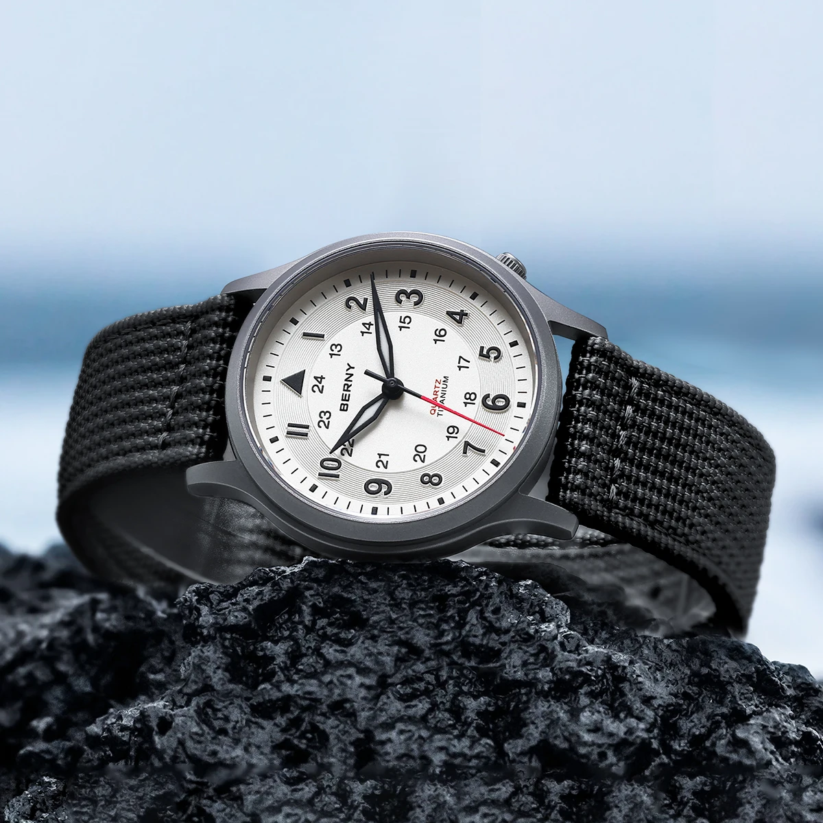 BERNY Titanium Watches for Men - Field Watch Military recension och pris