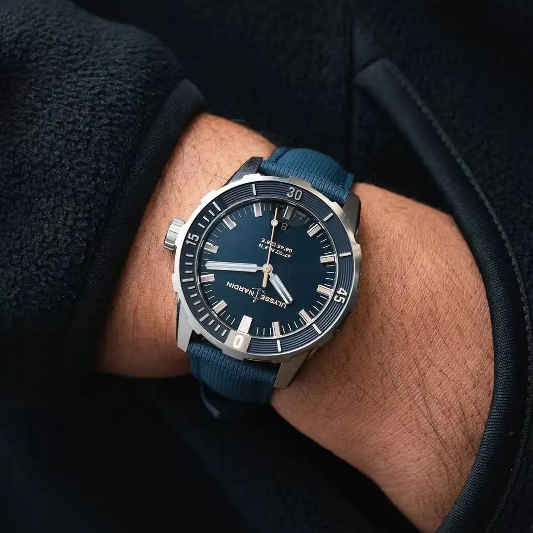New Design Sailcloth Signature - Cartier Watch Santos recension och pris