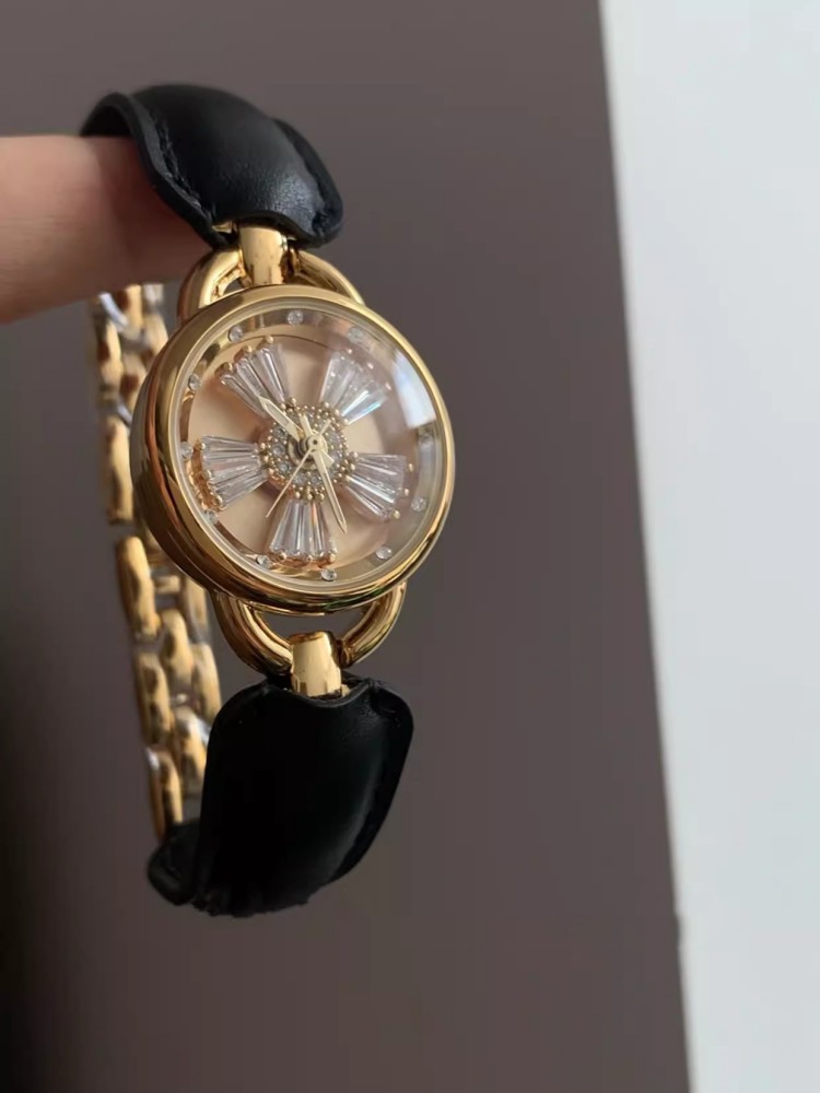 Luxury Designer Women Quartz W - Luxury Watch House recension och pris